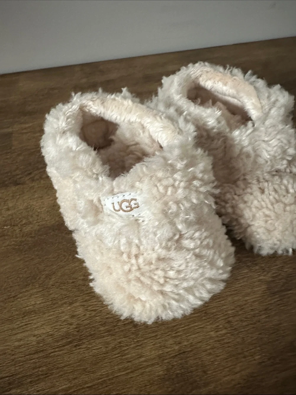 UGG Plush Shearling Crossover Slide in Light Cream